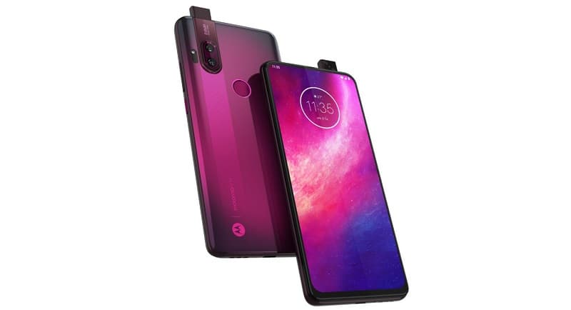 Motorola lança One Hyper no Brasil com câmera pop-up e Android 10 Motorola One Hyper na cor rosa boreal.
