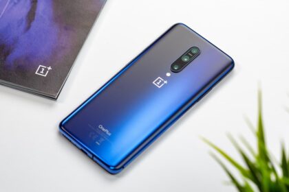 oneplus 7t modo escuro intenso