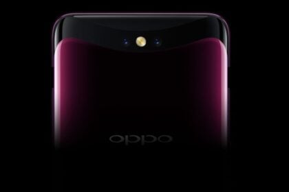 Oppo desenvolve smartphone com tela flexível.