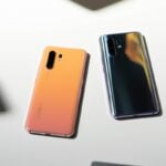 Vivo X30 Pro laranja e preto.