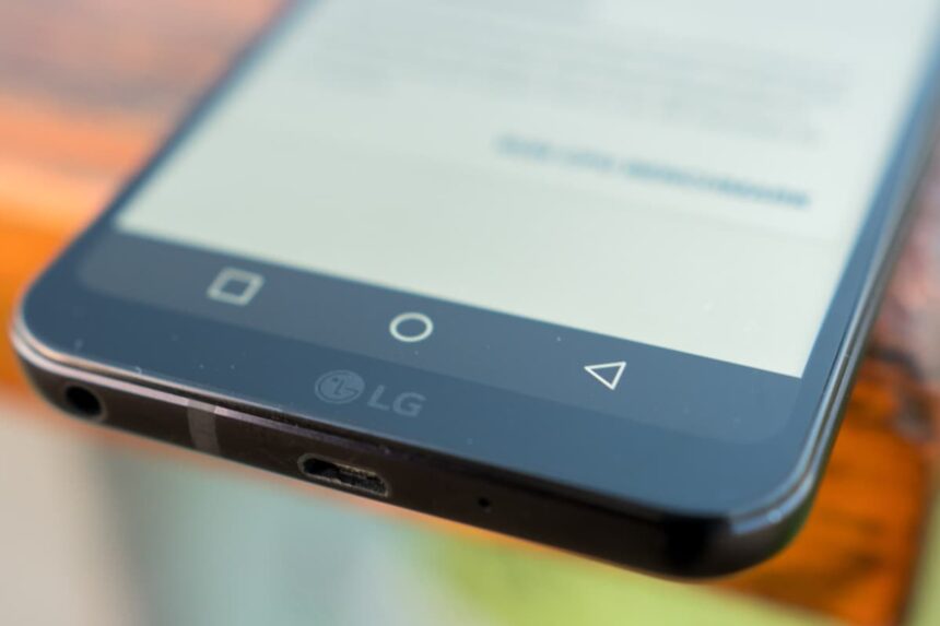 Imagem ilustrativa do LG Q7.