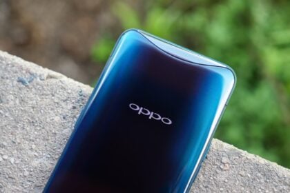 Foto da parte traseira do Oppo Find X.