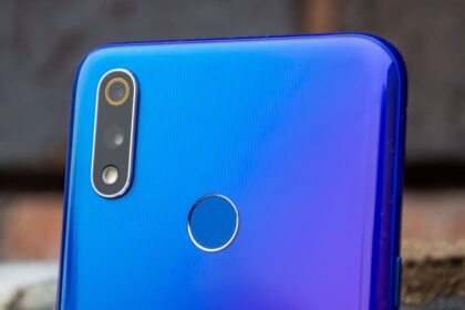 Realme 3 Pro azul.