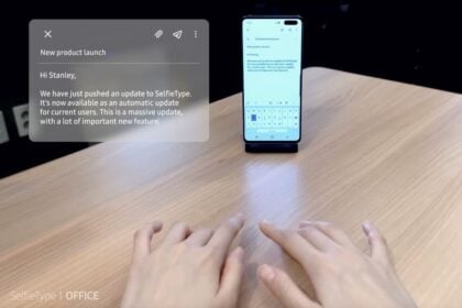 samsung selfietype galaxy s10 plus