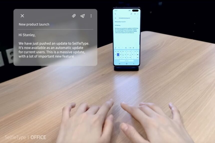 samsung selfietype galaxy s10 plus