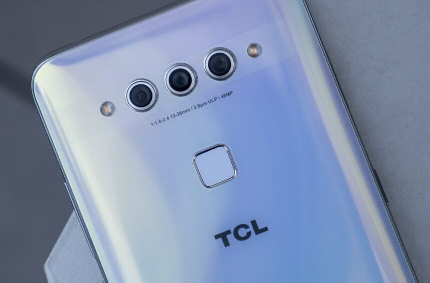 TCL Plex atualização para Android 10.