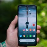 Xiaomi Mi A3 com a tela ligada.