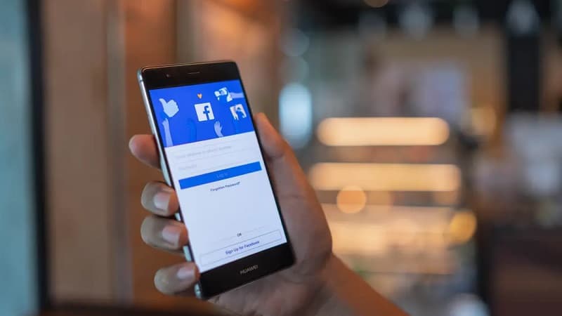 Facebook permitirá transferência de fotos e vídeos para outras plataformas Facebook nova ferramenta de transferência de dados.