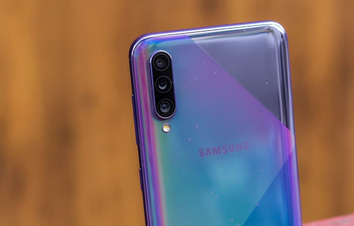Galaxy A50s lilás.