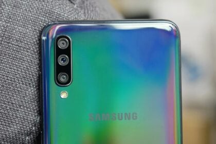 Samsung Galaxy A70 traseira