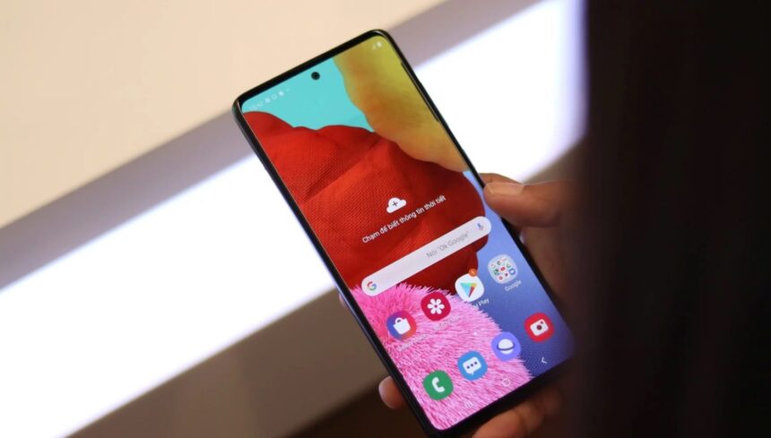 Galaxy A71 disponível no Brasil.