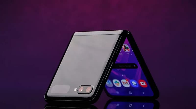 Galaxy Z Flip: Fábrica fecha temporariamente após caso de Coronavírus Galaxy Z Flip preto.