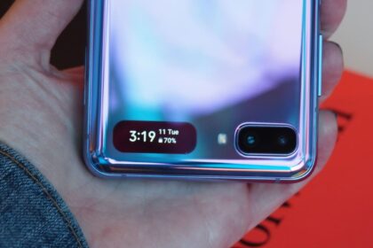 galaxy z flip teste de resistencia durabilidade