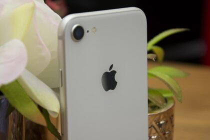 Apple iPhone 8.
