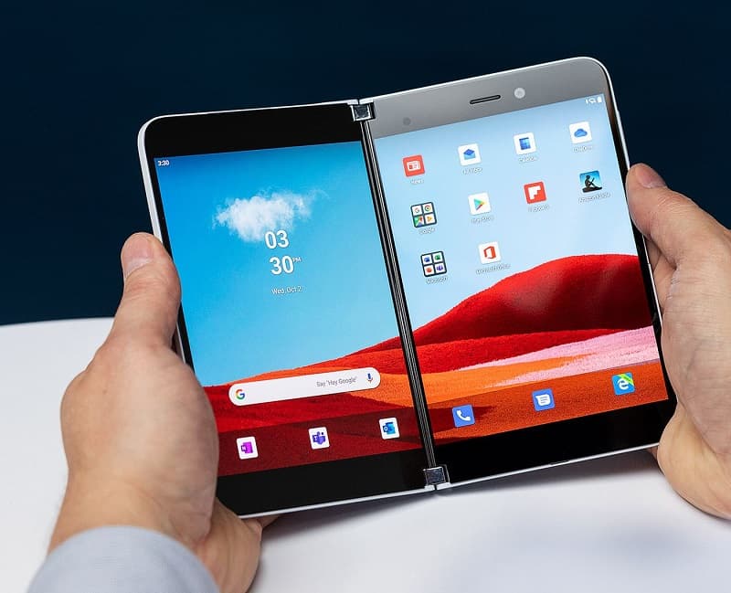 Microsoft Surface Duo.