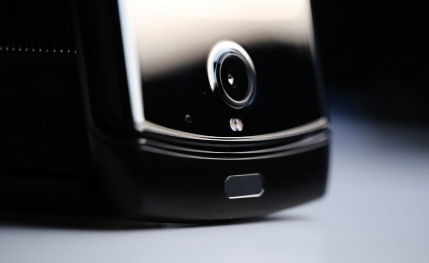 Razr 2019 fechado.