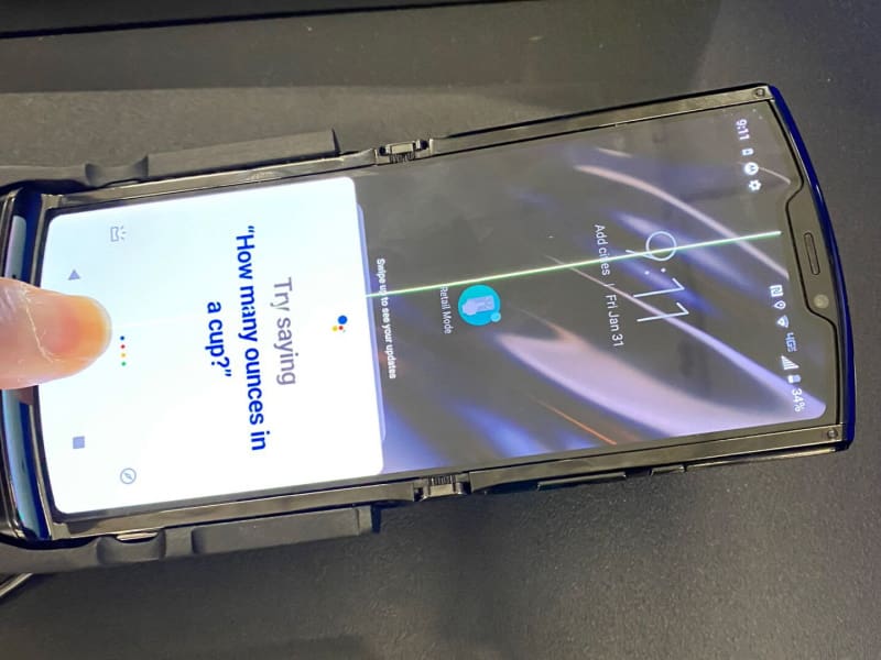 Motorola Razr 2019 já está apresentando problemas referente a dobragem e tela linha verde no moto razr