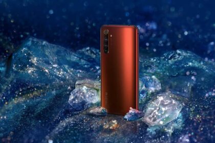 Realme X50 Pro 5G vermelho traseira.