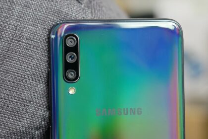 Galaxy A70 traseira.