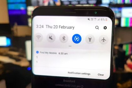 Foto da notificação do Samsung Find My Mobile.