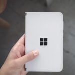 Microsoft Surface Duo branco.