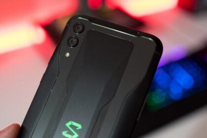 Xiaomi Black Shark 2 traseira.