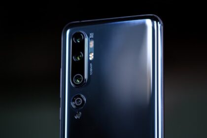 Câmeras traseiras do Xiaomi Mi 10.