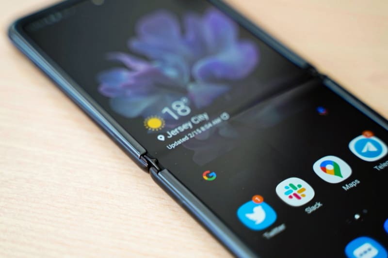 Galaxy Z Flip começa a ser vendido oficialmente no Brasil por R$ 8.999 galaxy z flip no brasil