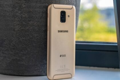 Traseira do Galaxy A6 (2018).