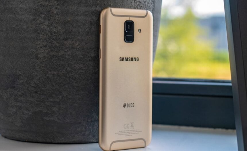 Traseira do Galaxy A6 (2018).