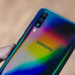 Galaxy A70 traseira furta-cor.