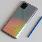 Galaxy Note 10 Lite traseira e S Pen.