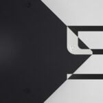 PS5 é anunciado.