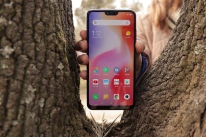 Xiaomi Mi 8 Lite tela.