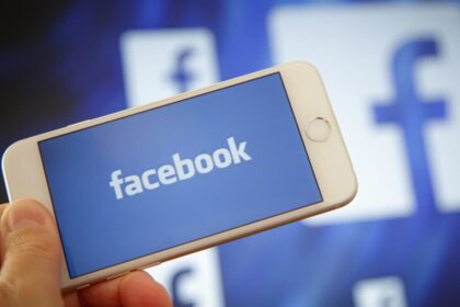 Facebook Coronavírus.