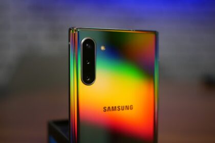 Galaxy Note 10 Plus traseira.