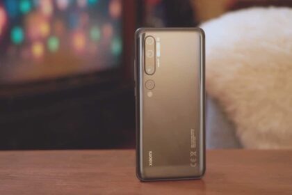 Xiaomi Mi Note 10 traseira.