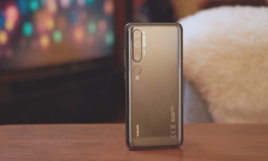 Xiaomi Mi Note 10 traseira.