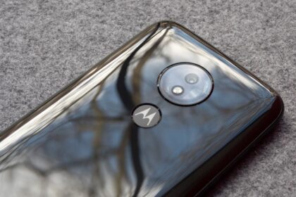 Traseira do Moto G7 Power.