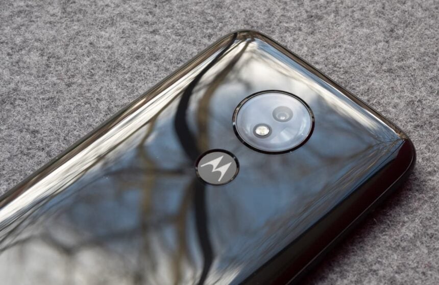 Traseira do Moto G7 Power.