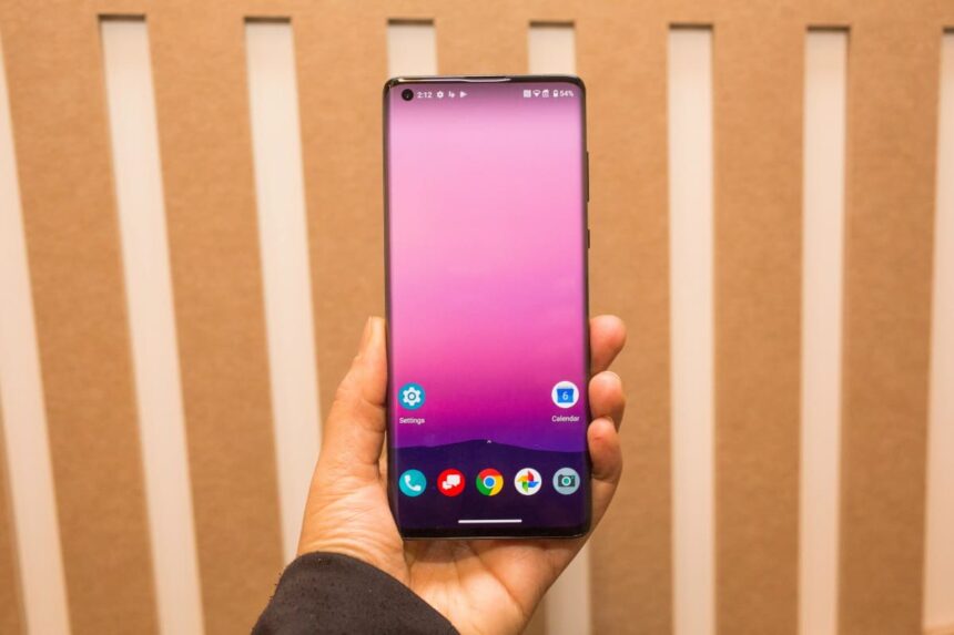 motorola edge plus tela