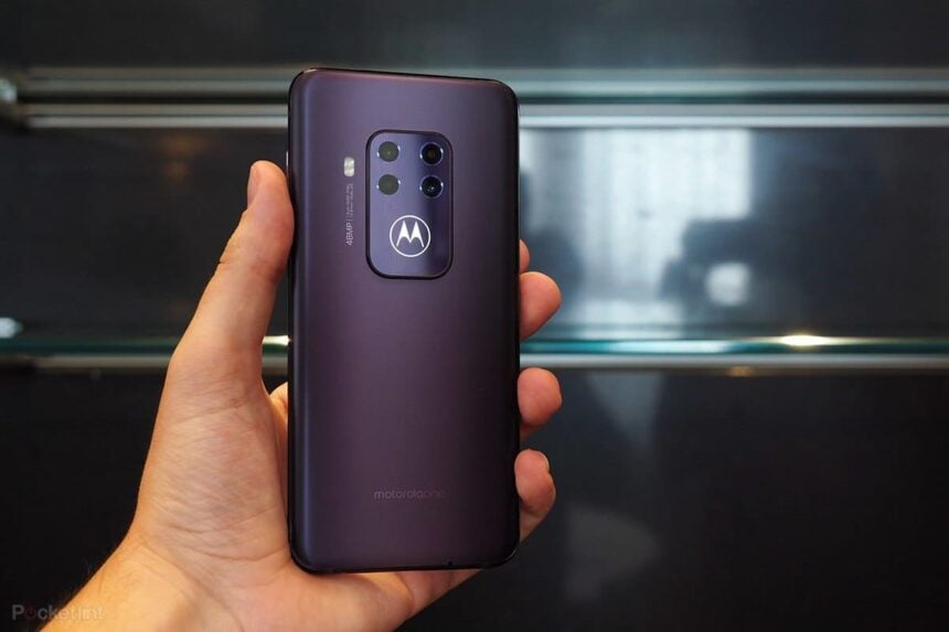 motorola one zoom atualizacao de marco 2020