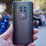 Motorola One Zoom traseira.