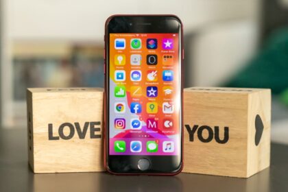 novo iphone se 2020 lancado no brasil