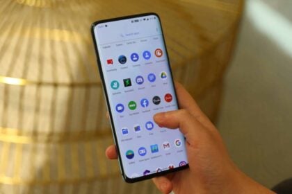 oneplus 8 pro tela primeiro update