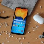 Samsung Galaxy A20 tela ligada.