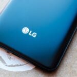 Traseira smartphone LG.