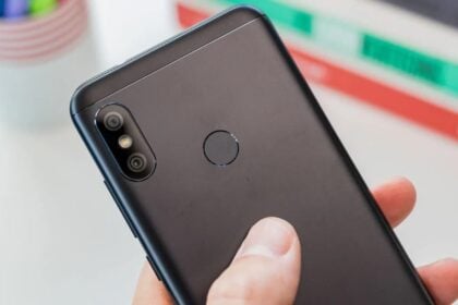 Parte traseira do Mi A2 Lite.