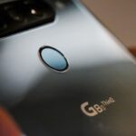 LG G8s ThinQ parte traseira.