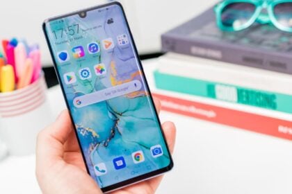 Huawei P30 Pro tela ligada.